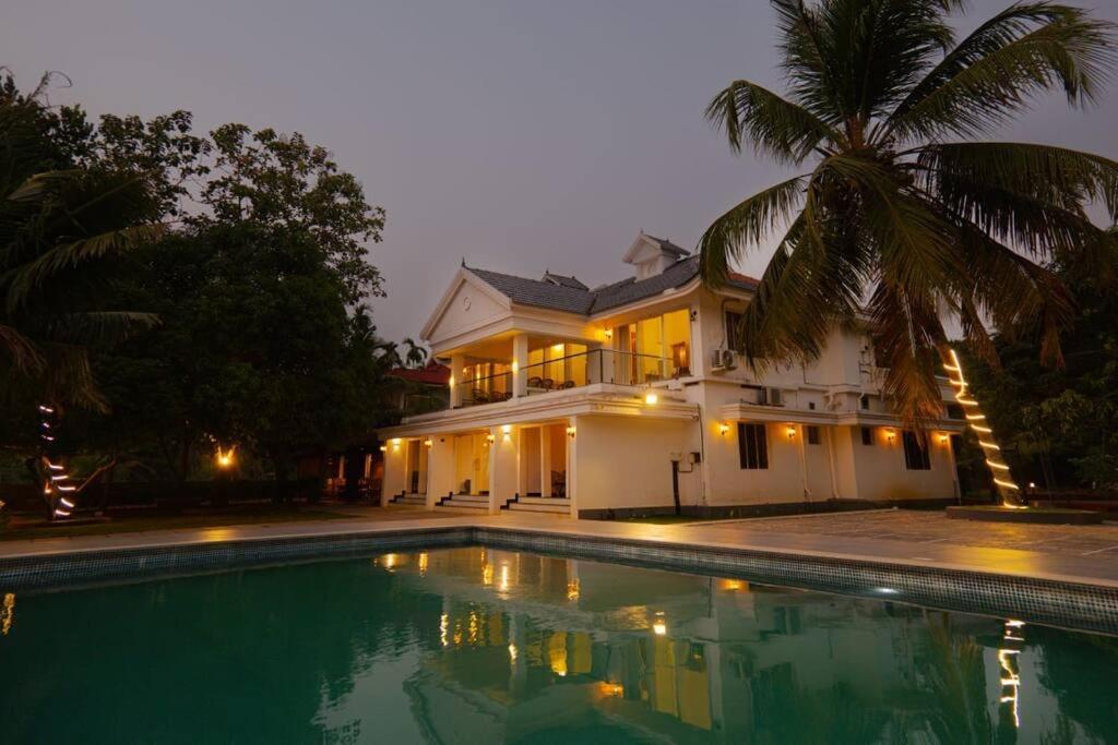 Riveria Portico - River Side 6 Bedroom Private Pool Bungalow North Paravur Exteriör bild